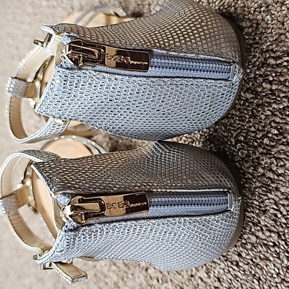 Sandals - Picture 6 of 16